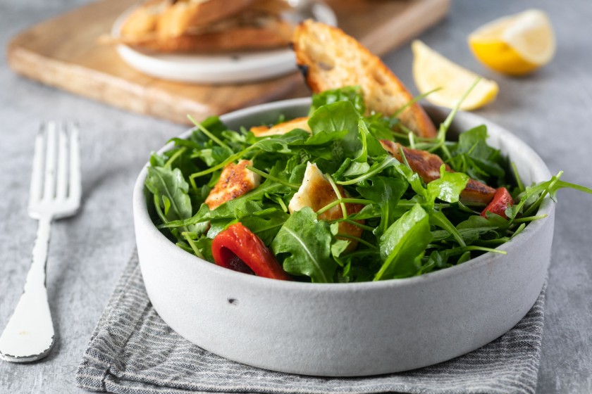 Salad with Baby Wild Rocket Leaves, roasted halloumi and red peppers